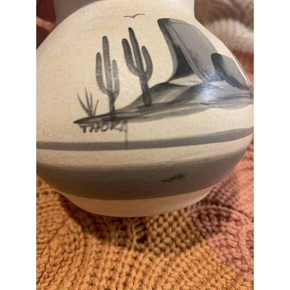 Southwestern Western Desert Cactus Hand painted Pottery Vase Signed Thora - Picture 6 of 6